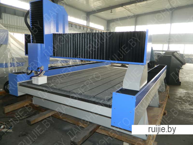 Фрезерный станок с ЧПУ RJ 9015 для обработки камня Фрезерный станок с ЧПУ RJ 9015 для обработки камня