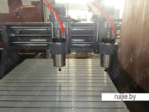 Фрезерный станок ЧПУ многошпиндельные Фрезерный станок ЧПУ многошпиндельные