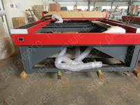 Лазерно-гравировальный станок RJ 1325 Лазерно-гравировальный станок RJ 1325