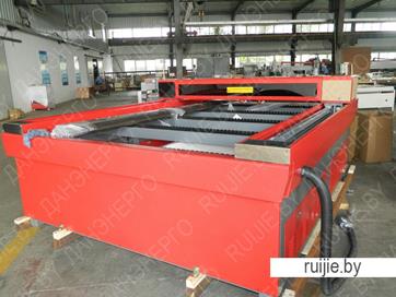 Лазерно-гравировальный станок RJ 1530 две лазерные головки Лазерно-гравировальный станок купить