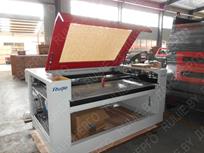 Лазерно-гравировальный станок RJ 1590 Лазерно-гравировальный станок RJ 1590